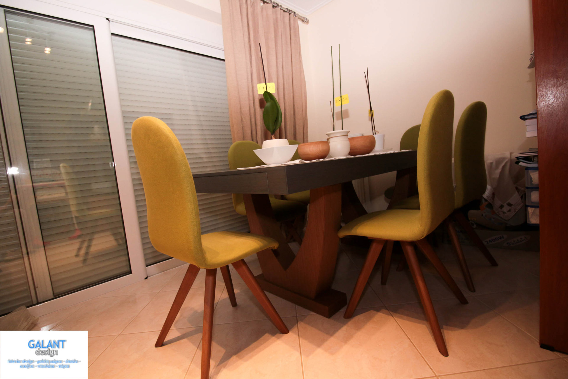 DINING TABLE – GAL.DIN.001