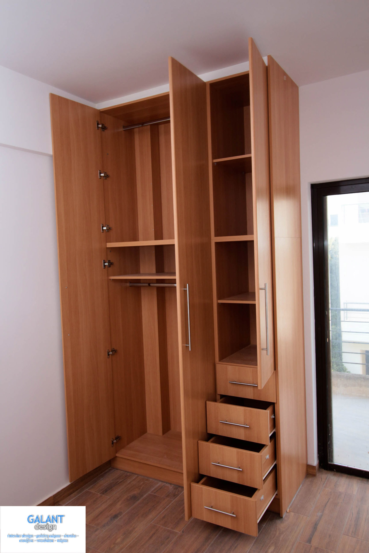 CLOSET– GAL.WOR.005